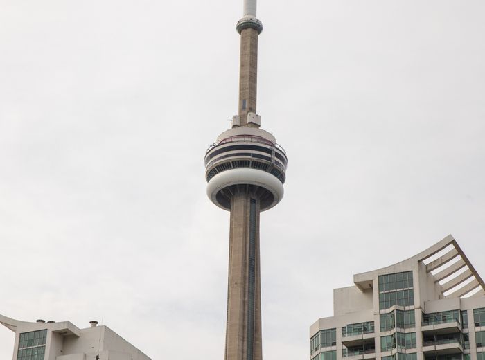 Canada visit visa destination image showing the CN Tower in Toronto city centre