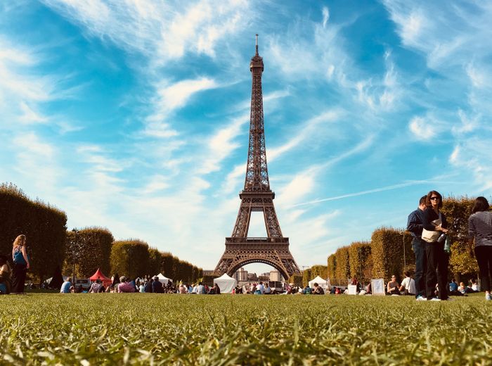 Schengen visa destination image showing the Eiffel Tower in Paris, France